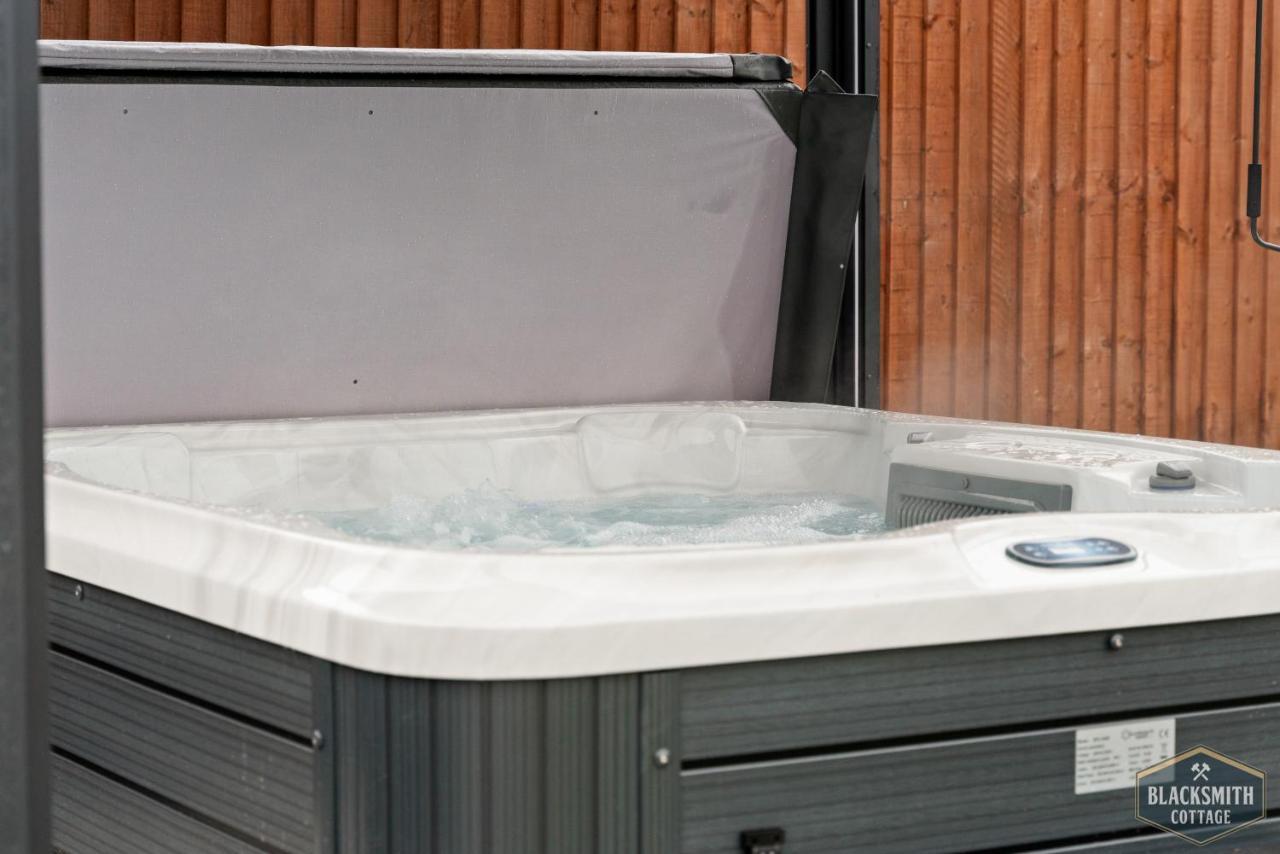 6Br Luxury Cottage, Hot Tubs, Hoar Cross, Staffordshire Newborough  외부 사진